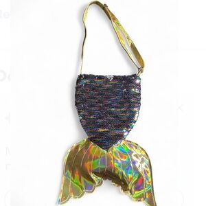 Mermaid Tail Flip Sequin Crossbody Purse. Adjustable strap